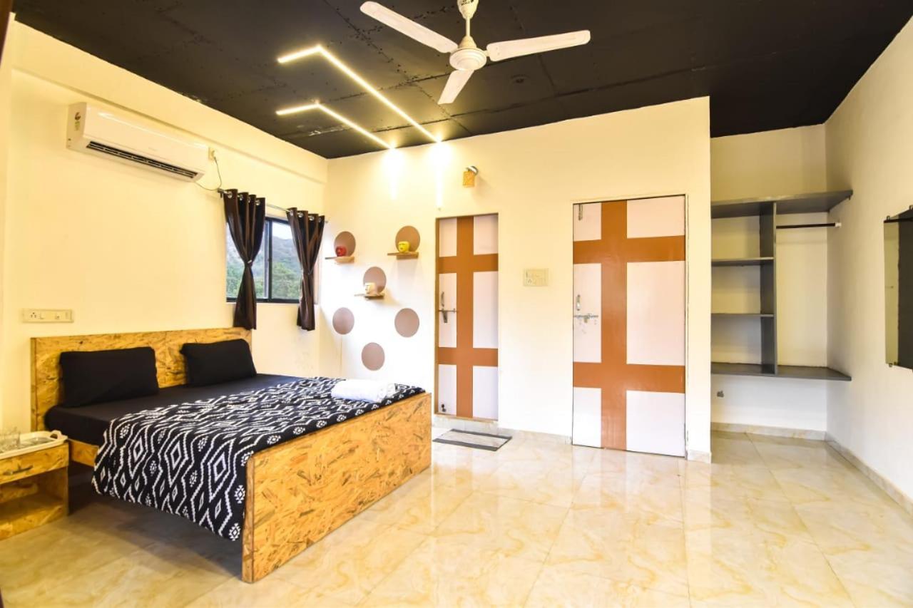 Empyrean Stay Ll 3Bhk Ll Black Horse Villa Ll Ac Ll Private Pool Ll Wifi II Lux Ll 罗纳瓦拉 外观 照片